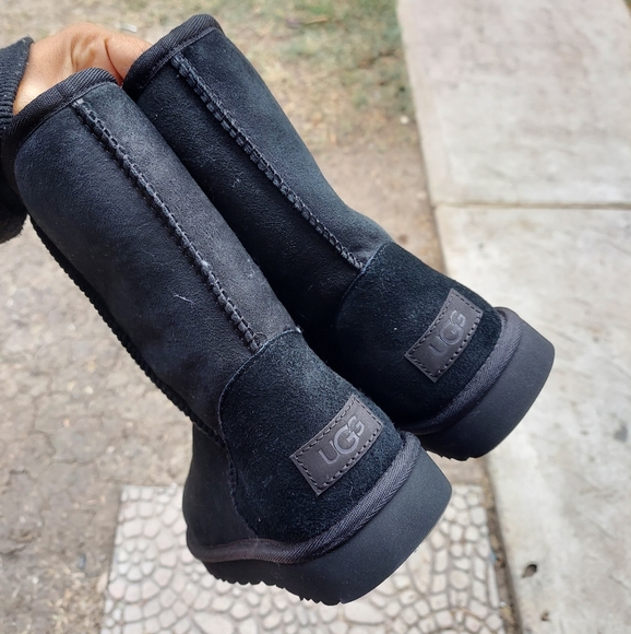 New size 8 classic Ugg boots - Picture 9 of 9